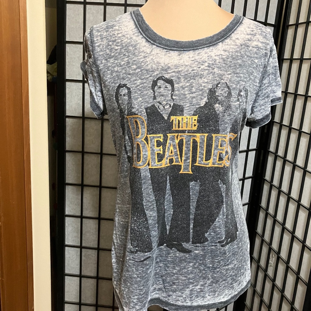2013 Apple Corp. BEATLES Tee shirt, Distressed, Black and Gold letters
